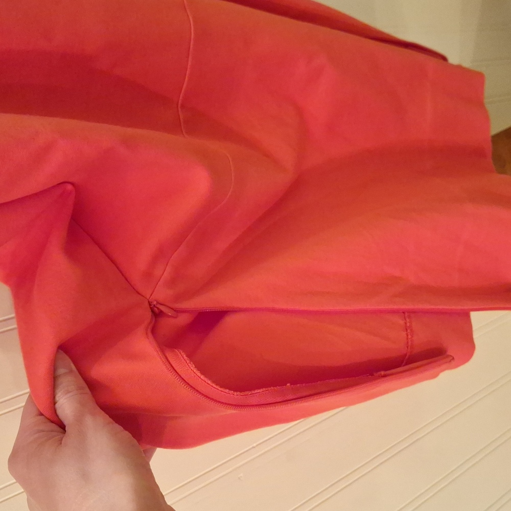 Coral knee-length short sleeve dress - Picture 3 of 4
